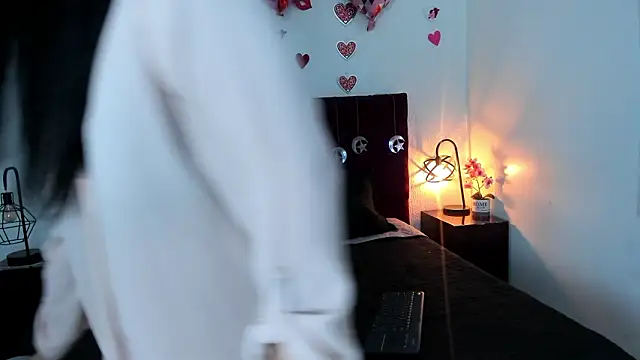 Anthonelaa   online show from February 11, 7:19 pm