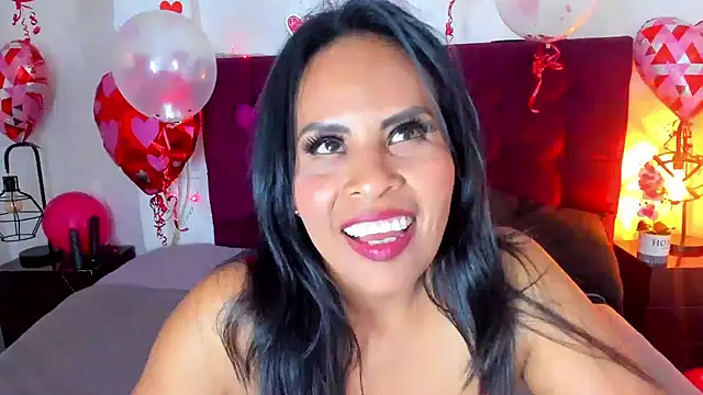 Anthonelaa   online show from February 13, 8:27 pm