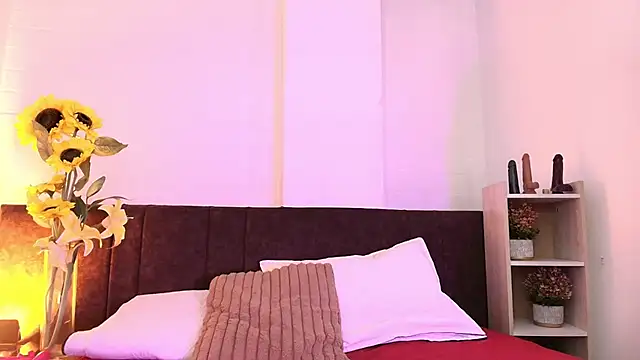 Anthonelaa   online show from July 19, 1:26 pm