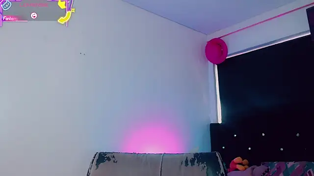 Kendall hornyy online show from April 30, 8:57 pm