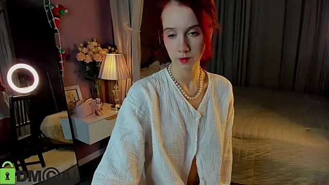 Dearly Emily online show from January 8, 5:15 pm