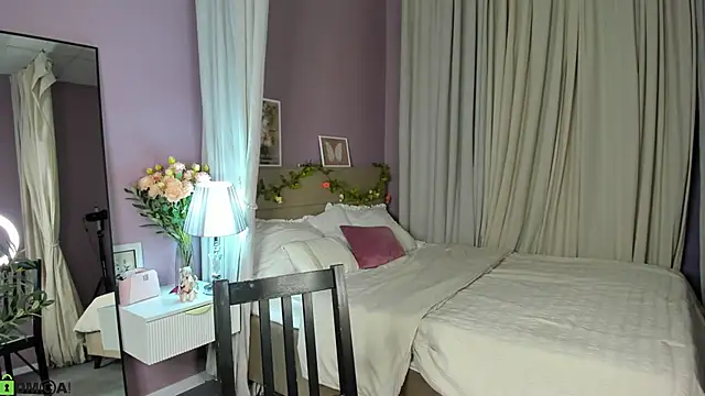 Dearly Emily online show from May 20, 5:30 pm
