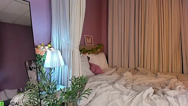 Dearly Emily online show from July 21, 5:26 pm