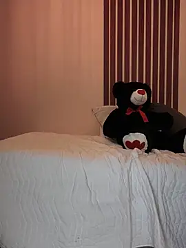  Shara Handal  online show from February 9, 11:25 am