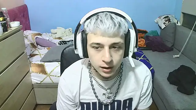 Snapshot of Nenejoven16- chatting on March 7, 12:15 am Nenejoven16- online show from March 7, 12:15 am