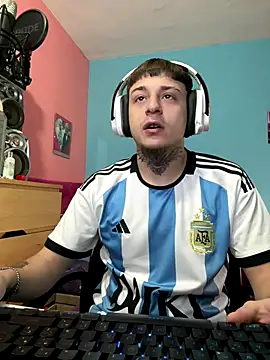 Snapshot of Nenejoven16- chatting on November 13, 10:25 am Nenejoven16- online show from November 13, 10:25 am