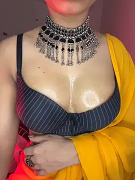 Snapshot of Hot-sexy222 chatting on November 9, 1:04 am Hot-sexy222 online show from November 9, 1:04 am