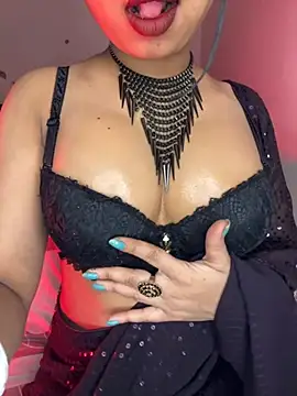 Snapshot of Hot-sexy222 chatting on January 16, 4:11 pm Hot-sexy222 online show from January 16, 4:11 pm