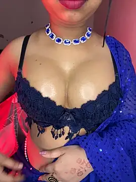 Snapshot of Hot-sexy222 chatting on February 7, 12:03 am Hot-sexy222 online show from February 7, 12:03 am