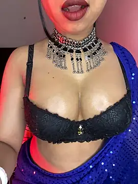 Snapshot of Hot-sexy222 chatting on February 15, 1:46 am Hot-sexy222 online show from February 15, 1:46 am