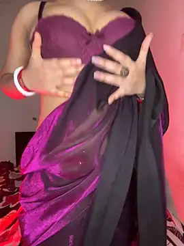 Snapshot of Hot-sexy222 chatting on February 15, 10:36 am Hot-sexy222 online show from February 15, 10:36 am