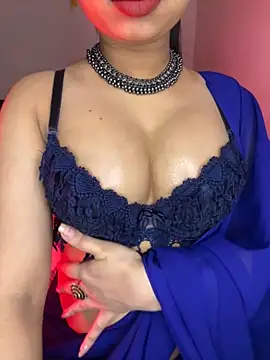 Snapshot of Hot-sexy222 chatting on February 28, 4:08 pm Hot-sexy222 online show from February 28, 4:08 pm