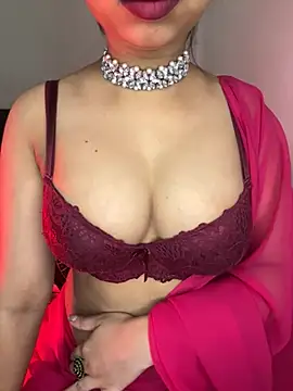 Snapshot of Hot-sexy222 chatting on April 7, 2:01 am Hot-sexy222 online show from April 7, 2:01 am