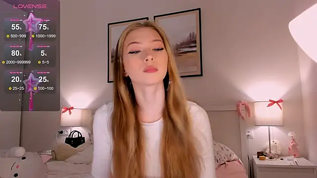 Snapshot of diana_nier chatting on June 18, 8:13 pm diana nier online show from June 18, 8:13 pm