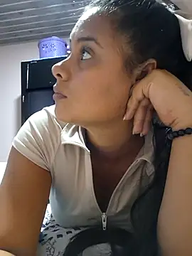 sexy-latin10 online show from March 16, 10:09 pm