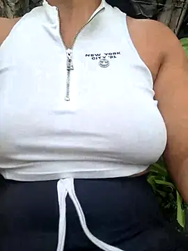 sexy-latin10 online show from March 21, 8:40 pm