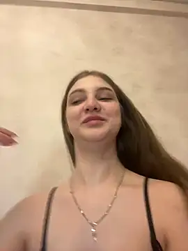 MollyDolle online show from December 25, 2:02 pm