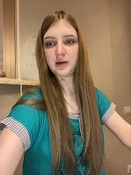 Snapshot of MollyDolle chatting on May 8, 8:25 pm MollyDolle online show from May 8, 8:25 pm