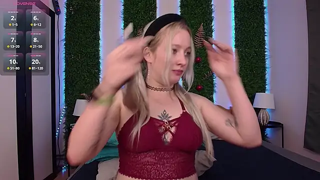 Snapshot of Nicole__Aniston_ chatting on January 13, 8:58 pm Nicole Aniston online show from January 13, 8:58 pm