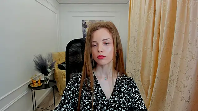 MileyWings online show from June 10, 11:20 am
