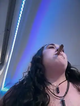 ThicBunz online show from February 12, 11:00 pm