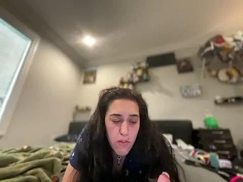 ThicBunz online show from May 1, 1:05 pm
