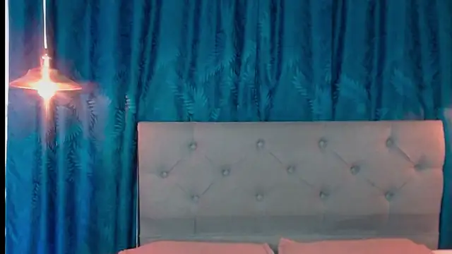 angelica bouvier online show from November 18, 8:02 pm