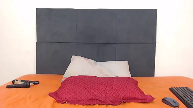 Snapshot of CANDY-X-LOVE-xx chatting on February 11, 1:20 pm CANDY-X-LOVE-xx online show from February 11, 1:20 pm