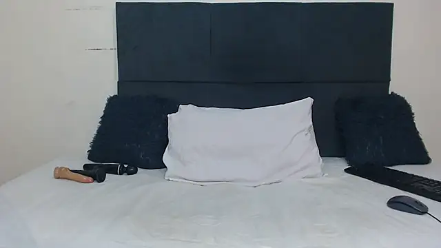 Snapshot of CANDY-X-LOVE-xx chatting on March 18, 6:04 pm CANDY-X-LOVE-xx online show from March 18, 6:04 pm