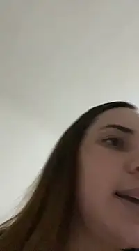 Julinha18 online show from January 21, 2:22 am