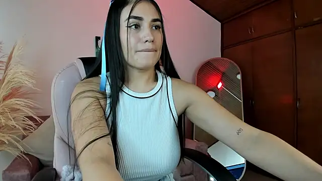 Alheli 16 online show from November 9, 12:47 pm