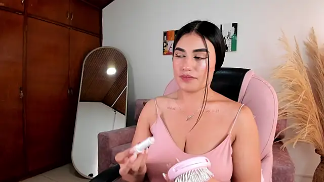 Snapshot of Alheli_16 chatting on February 11, 12:32 pm Alheli 16 online show from February 11, 12:32 pm