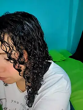 Snapshot of aixa_15 chatting on April 28, 12:10 pm aixa 15 online show from April 28, 12:10 pm