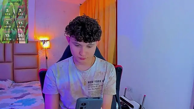 Snapshot of Nathan_Bluee chatting on March 2, 2:00 pm Nathan Bluee online show from March 2, 2:00 pm