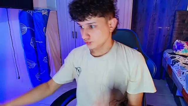 Nathan Bluee online show from February 4, 4:02 pm