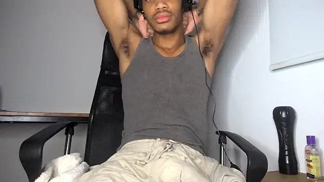 Skinnyblackman online show from June 1, 4:58 am