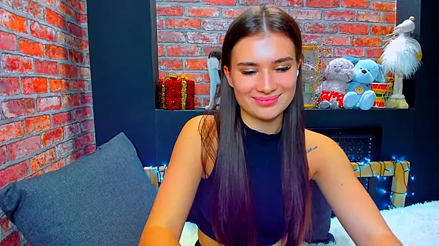 Snapshot of UrJoyy chatting on December 12, 4:53 pm UrJoyy online show from December 12, 4:53 pm