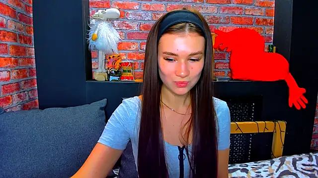 Snapshot of UrJoyy chatting on March 9, 9:35 am UrJoyy online show from March 9, 9:35 am