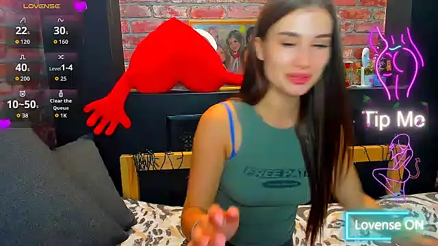 Snapshot of UrJoyy chatting on October 19, 2:18 pm UrJoyy online show from October 19, 2:18 pm