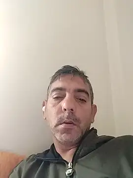 Snapshot of Egemen2245 chatting on November 7, 7:41 am Egemen2245 online show from November 7, 7:41 am