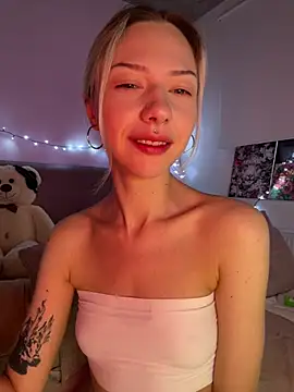 Snapshot of _urbestie_ chatting on July 27, 9:44 pm urbestie online show from July 27, 9:44 pm