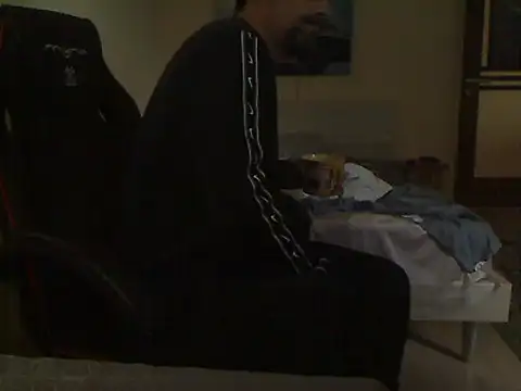 amydamarw online show from December 5, 6:55 am