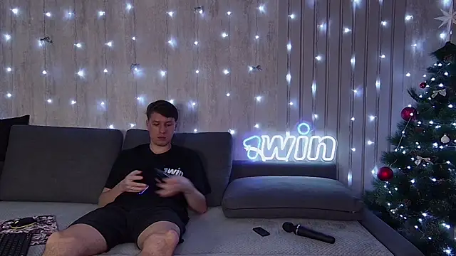 wineandboobss online show from December 25, 3:17 pm