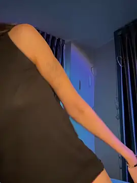 Sophiehii online show from May 15, 11:06 am