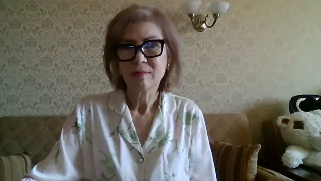 Snapshot of Elegant00Lady chatting on May 25, 7:03 am Elegant00Lady online show from May 25, 7:03 am