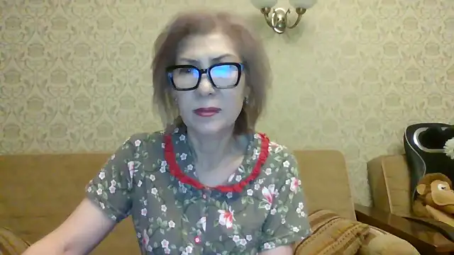 Snapshot of Elegant00Lady chatting on June 16, 6:43 pm Elegant00Lady online show from June 16, 6:43 pm