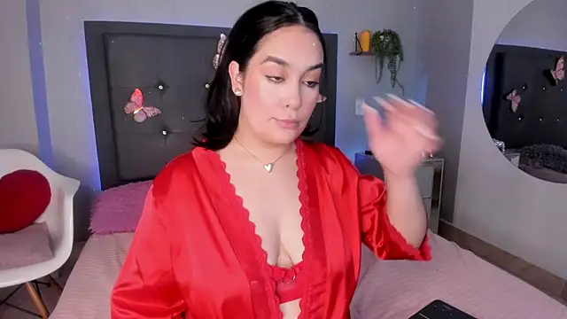 Snapshot of emma_lye chatting on July 1, 6:40 pm emma lye online show from July 1, 6:40 pm