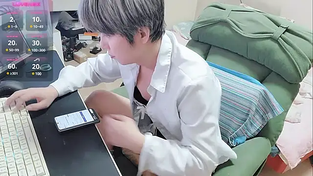 Snapshot of majlee2024 chatting on March 20, 1:26 pm majlee2024 online show from March 20, 1:26 pm