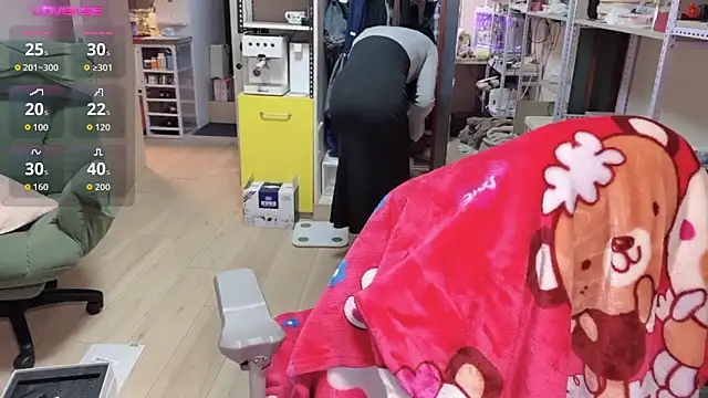 Snapshot of majlee2024 chatting on February 21, 11:11 am majlee2024 online show from February 21, 11:11 am