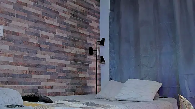 Snapshot of zaiin_diesel chatting on January 20, 10:37 pm zaiin diesel online show from January 20, 10:37 pm